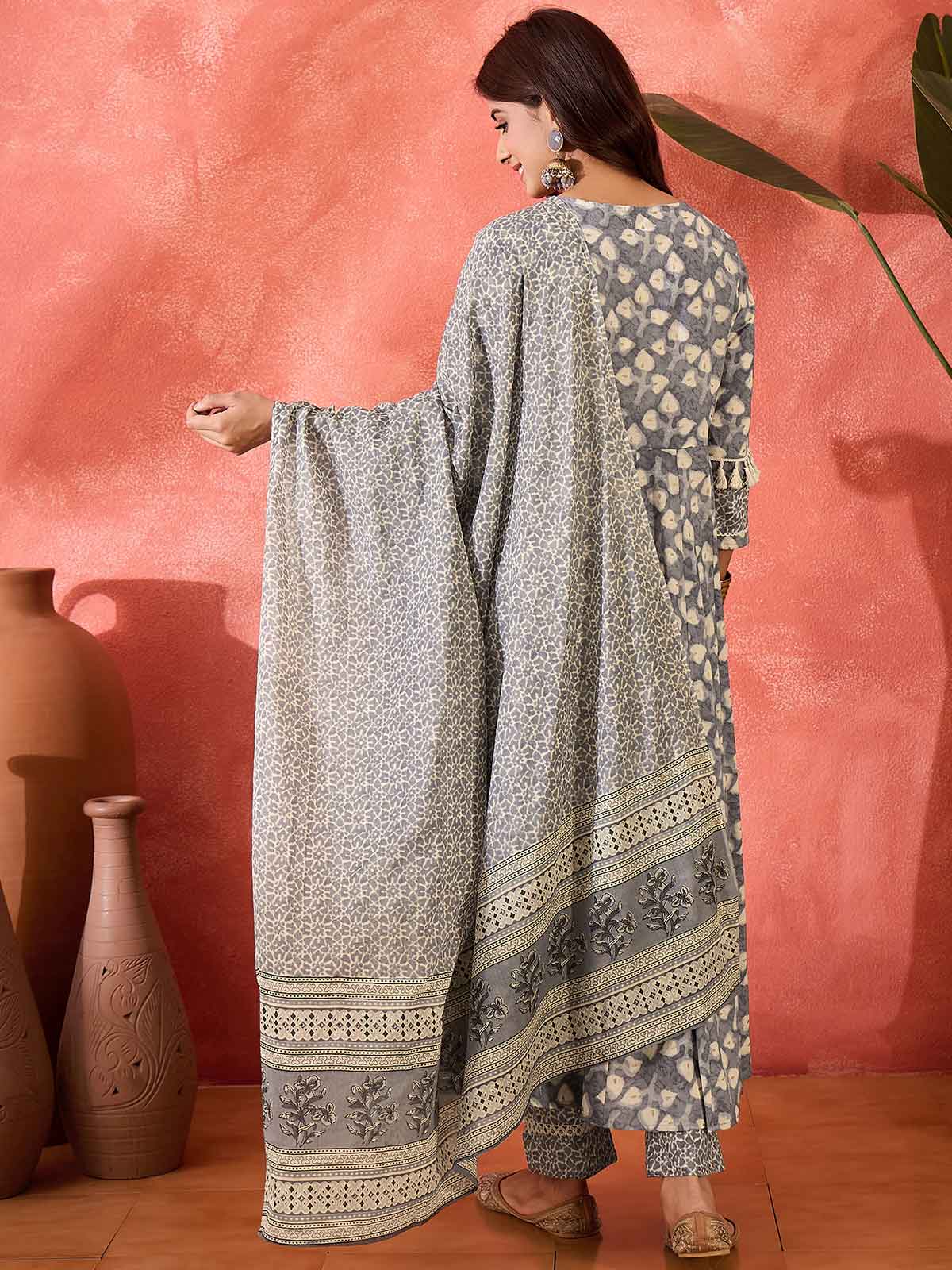 Women Ethnic Motifs Printed Cotton Kurta with Trousers & Dupatta
