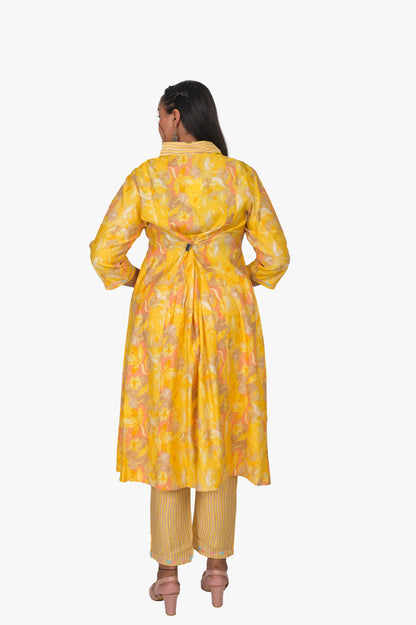 Women's Muslin Kurta Set with Yellow Floral Print