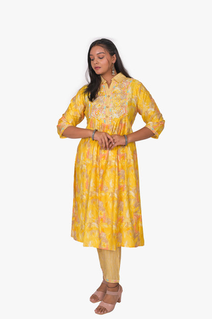 Women's Muslin Kurta Set with Yellow Floral Print