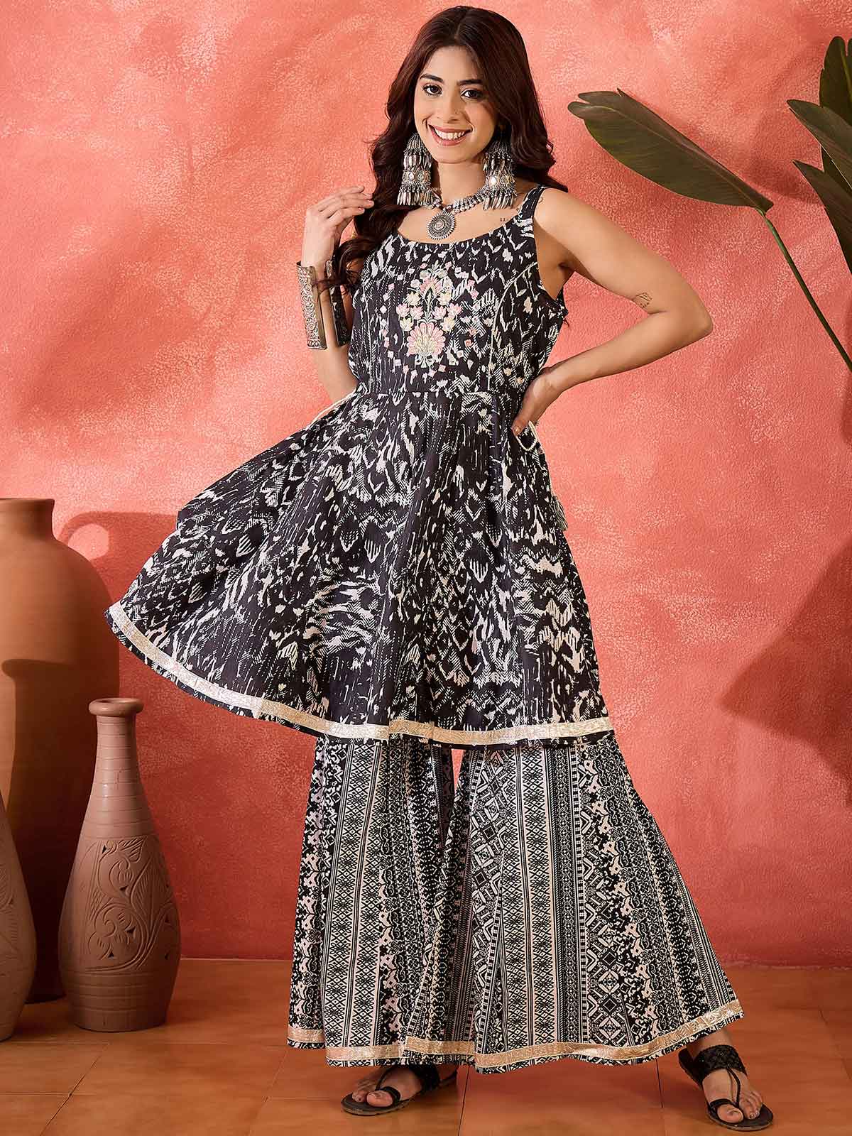 Women Floral Printed Cotton Kurta with Palazzo