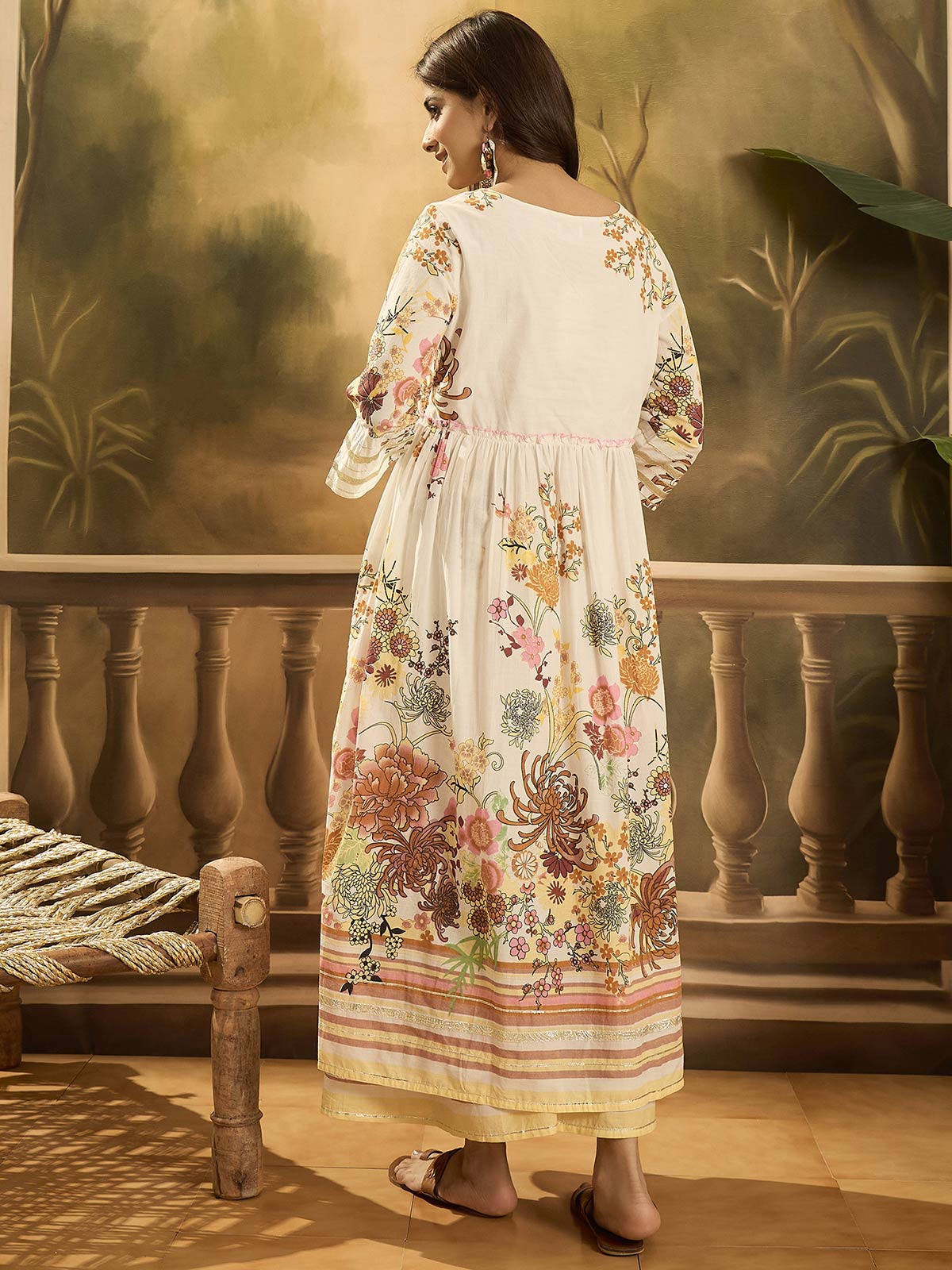 Women Floral Printed Cotton Kurta with Sharara