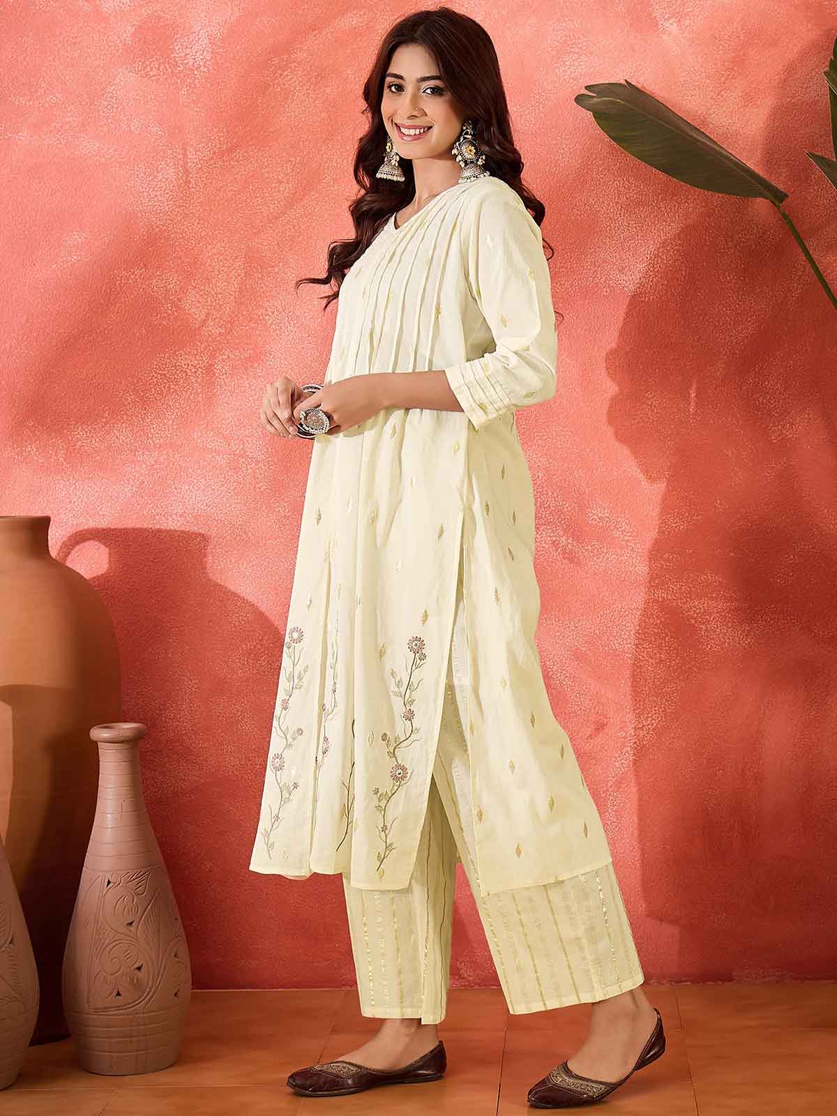 Women Floral Embroidered Cotton Kurta with Trousers