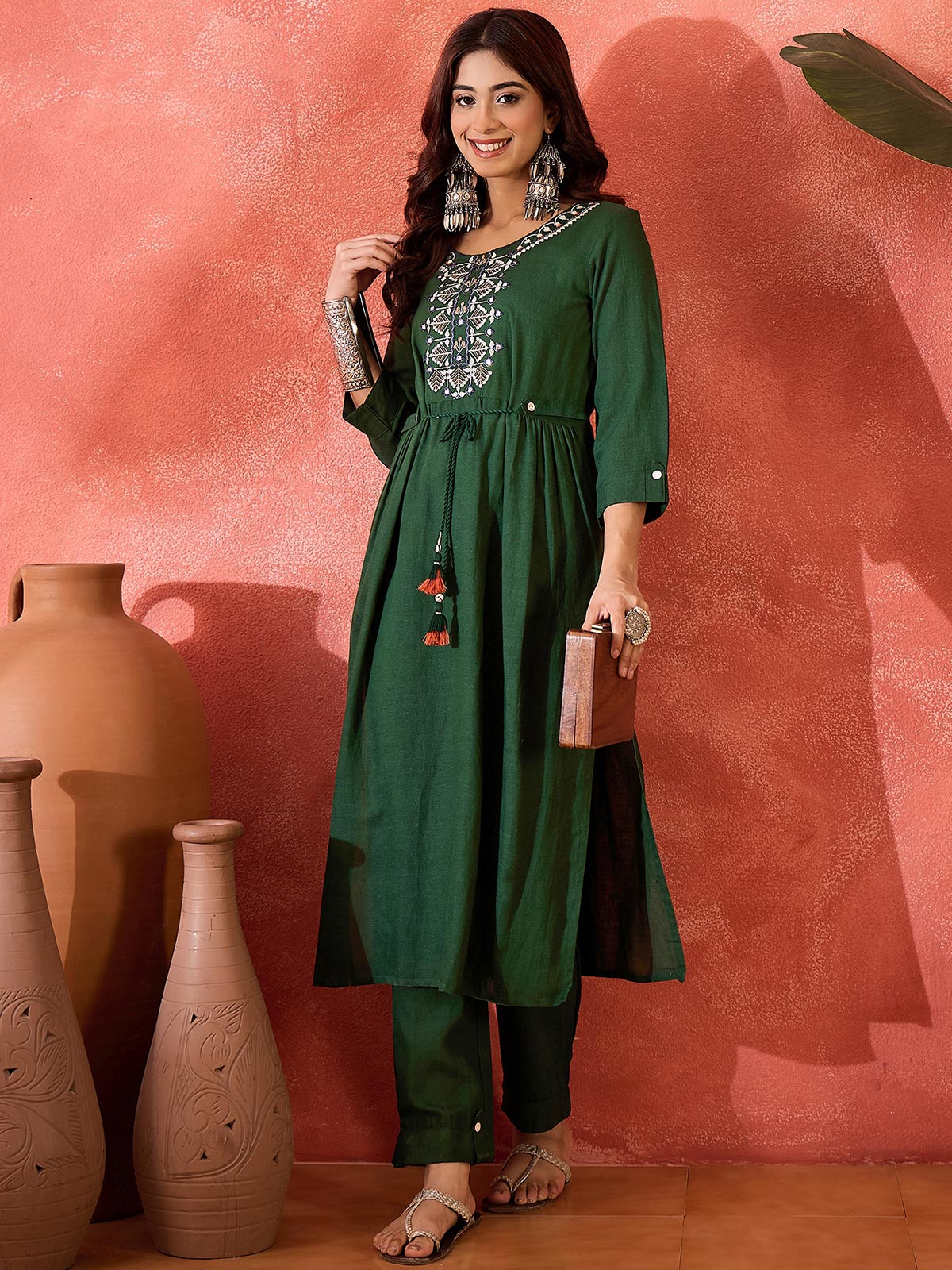 Women Ethnic Motifs Embroidered Kurta with Trousers