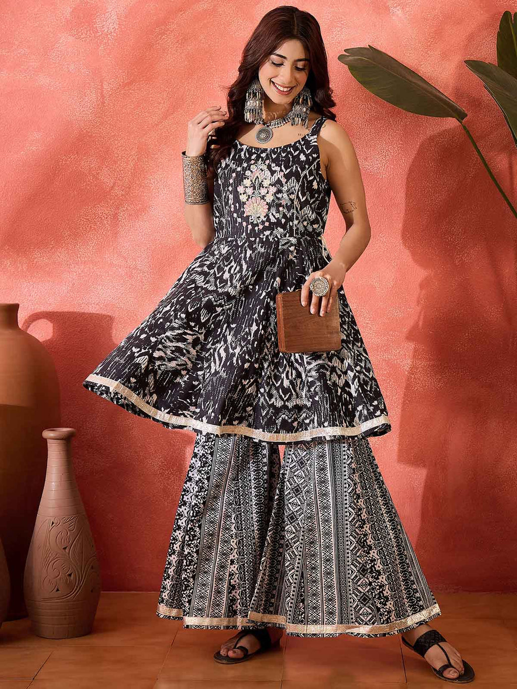 Women Floral Printed Cotton Kurta with Palazzo
