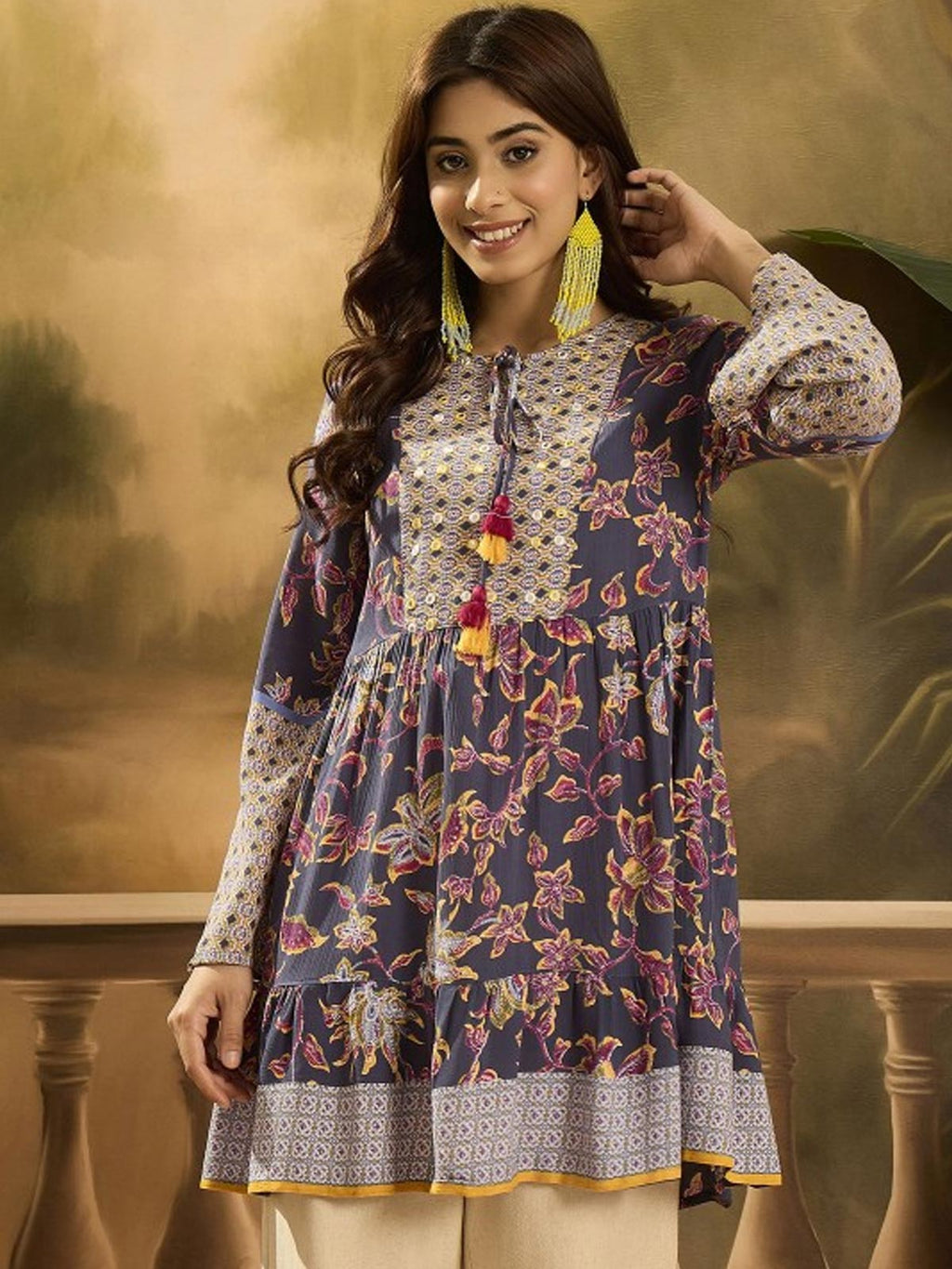 Women Floral Printed Tie-Up Neck Top