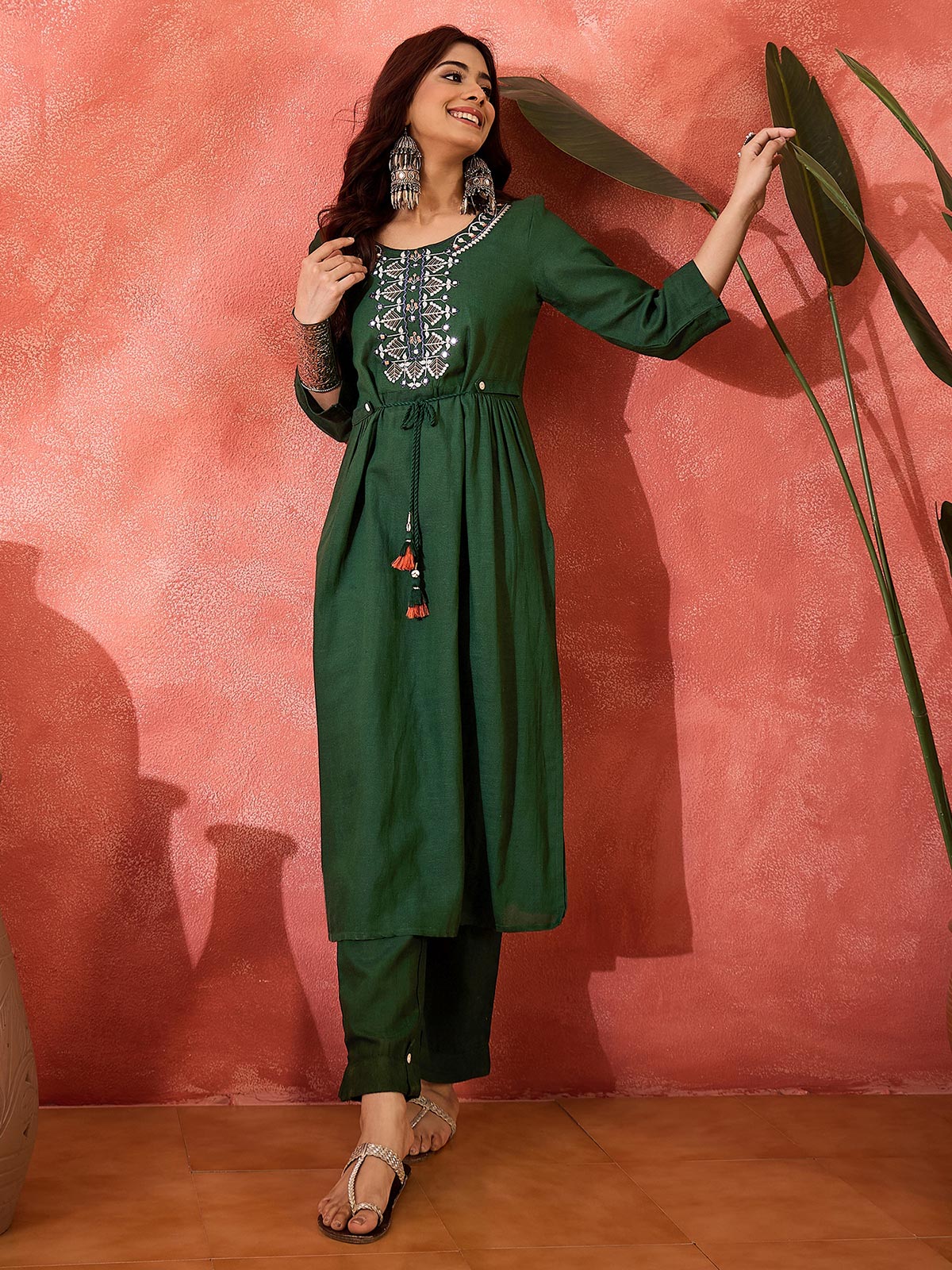 Women Ethnic Motifs Embroidered Kurta with Trousers