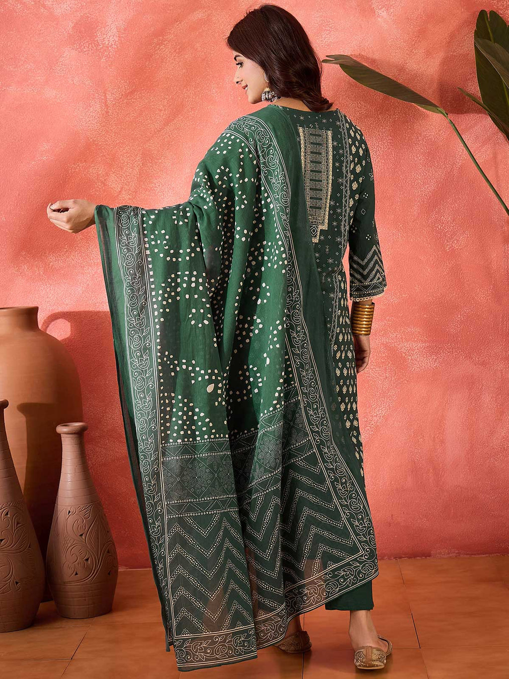 Women Floral Printed Cotton Kurta with Trousers & Dupatta