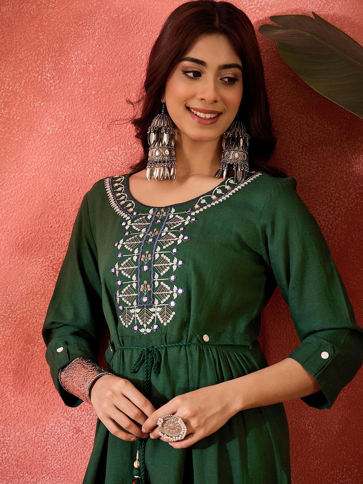Women Ethnic Motifs Embroidered Kurta with Trousers