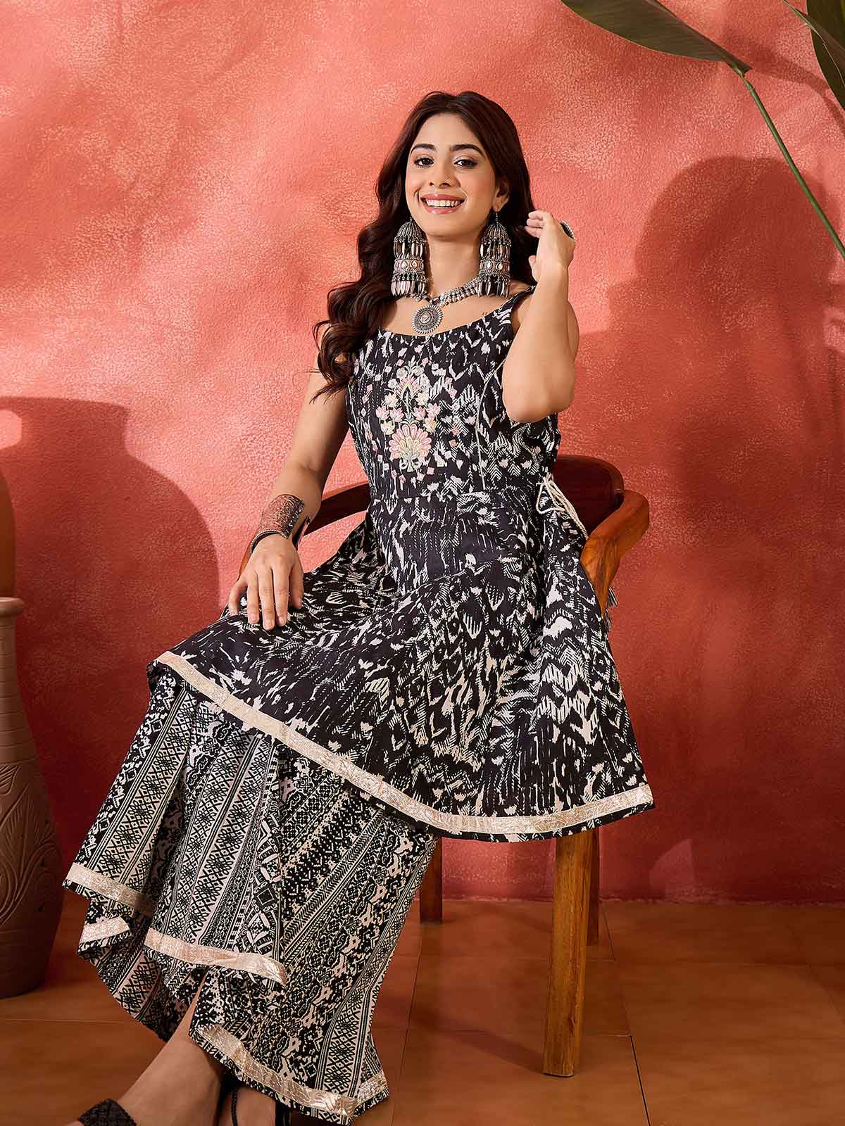 Women Floral Printed Cotton Kurta with Palazzo
