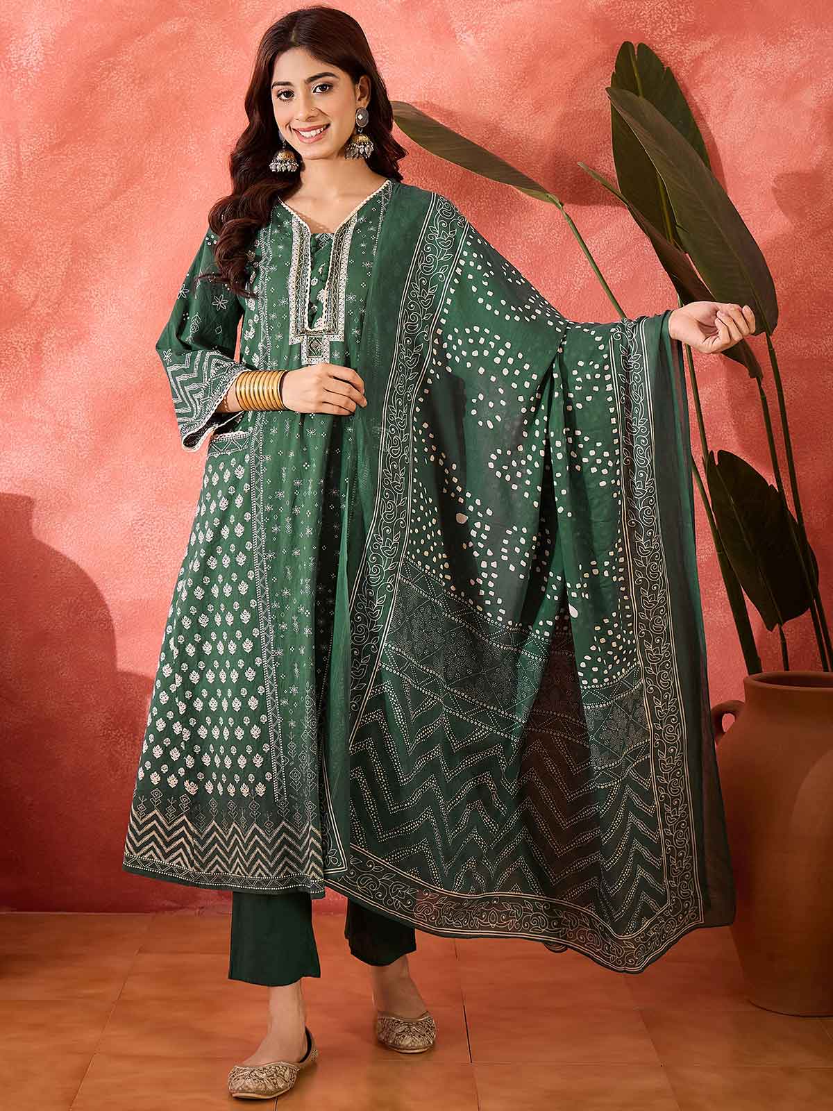 Women Floral Printed Cotton Kurta with Trousers & Dupatta