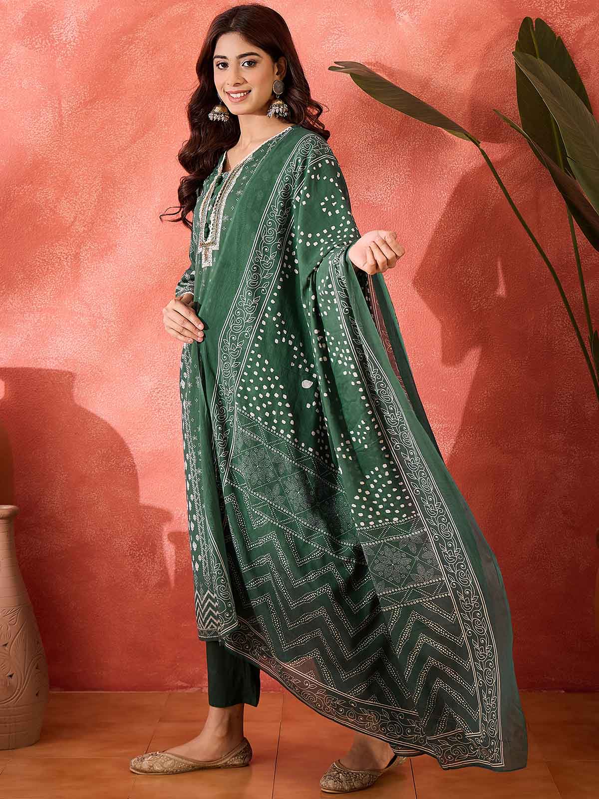 Women Floral Printed Cotton Kurta with Trousers & Dupatta