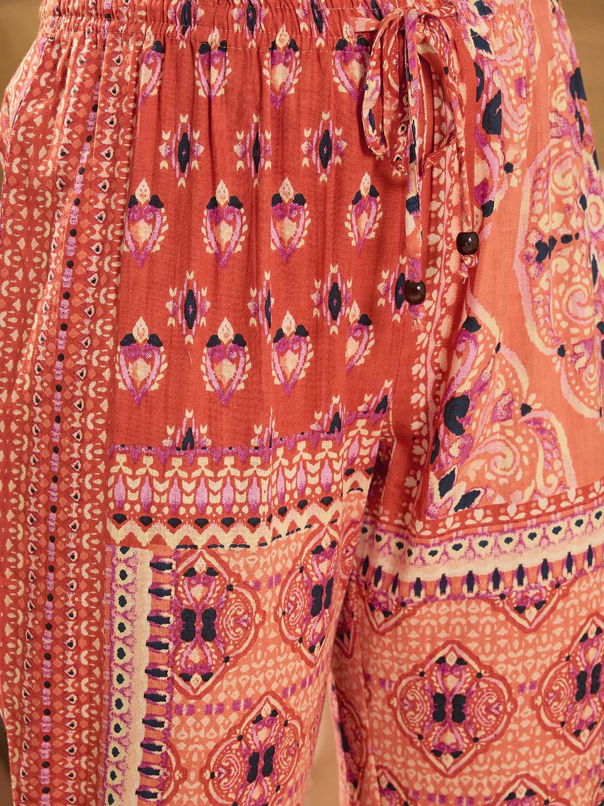 Women Ethnic Motifs Printed Cotton Kurta with Trousers