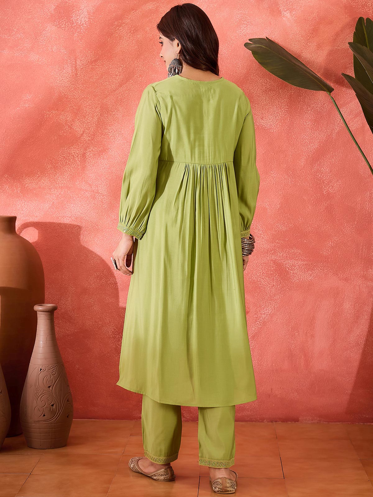 Women Solid Kurta with Trousers