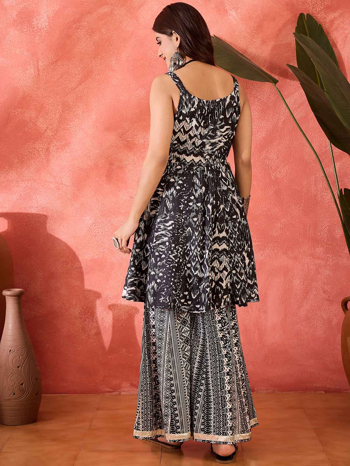 Women Floral Printed Cotton Kurta with Palazzo