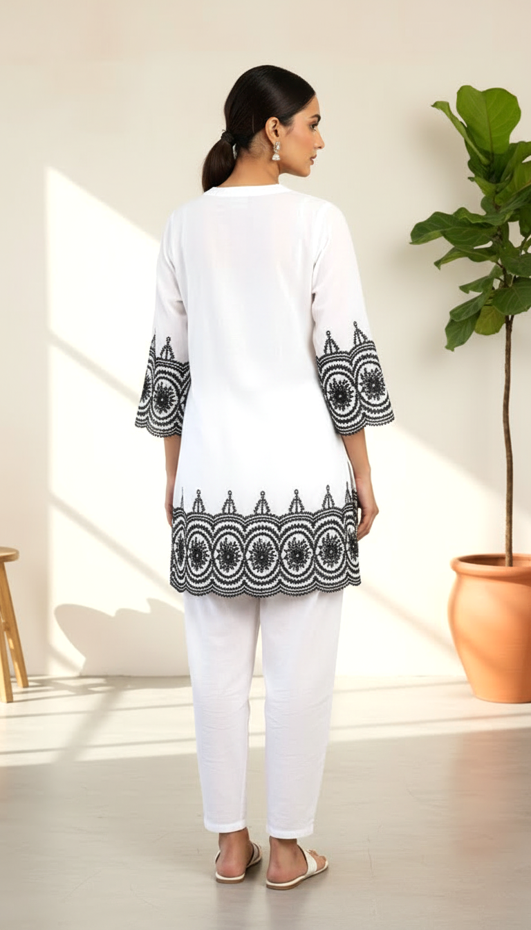 Daylist Monochrome Majesty Co-ord Set – White Pleated Tunic with Black Scalloped Embroidery