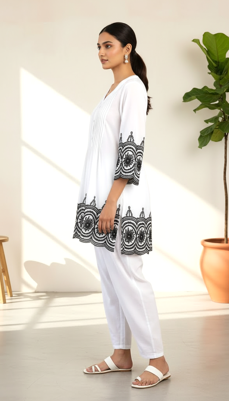 Daylist Monochrome Majesty Co-ord Set – White Pleated Tunic with Black Scalloped Embroidery